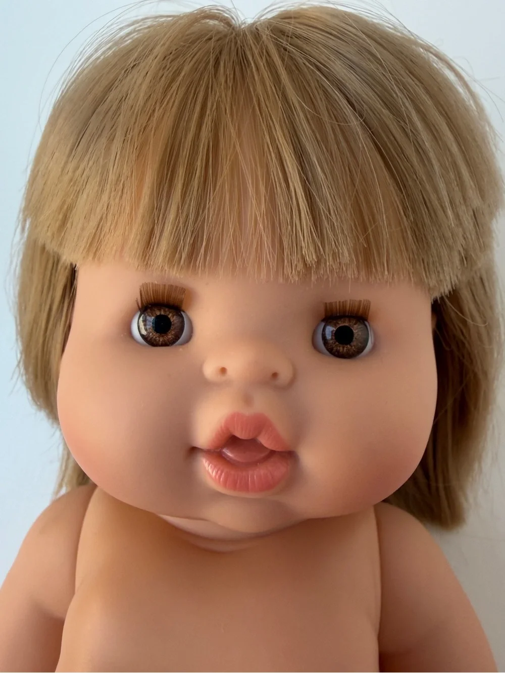 Minikane Zoe Blonde Hair Brown Eyes Anatomically Correct 13” Doll
